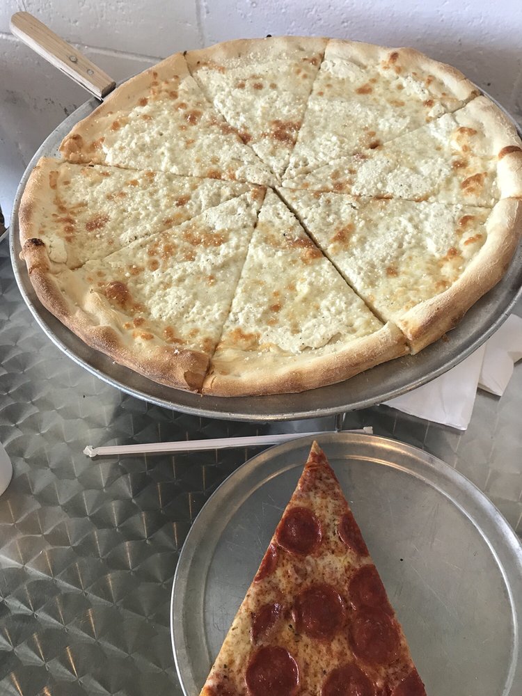 Order White Pizza food online from Napoli On The Bay store, Naples on bringmethat.com