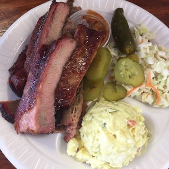 Smolik's Smokehouse - Smokehouse Near Me - Mathis, Texas