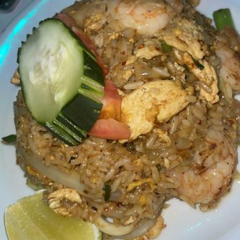 Spice - Pineapple Fried Rice - Thai Near Me - New York, New York Spice - Pineapple Fried Rice - Thai Near Me - New York, New York