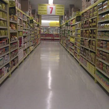 Rocco’s No Frills - Nice wide aisles - Grocery Near Me - Toronto, Ontario Rocco’s No Frills - Nice wide aisles - Grocery Near Me - Toronto, Ontario