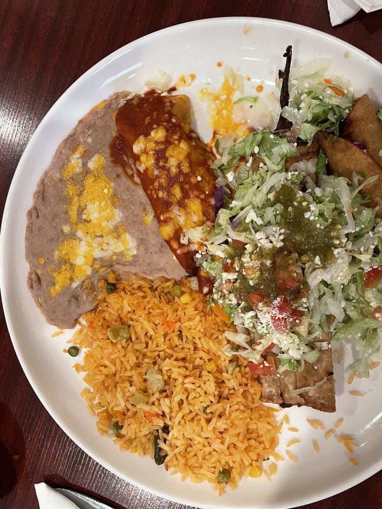 Food from Los Tapatios Mexican Restaurant