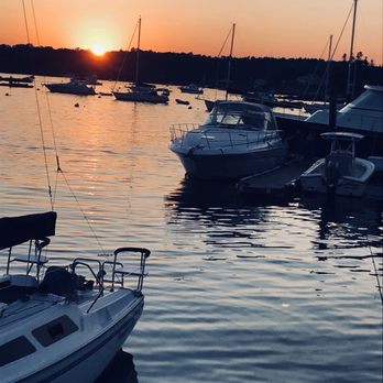 Brown's Wharf - Wine Bars Near Me - Boothbay Harbor, Maine