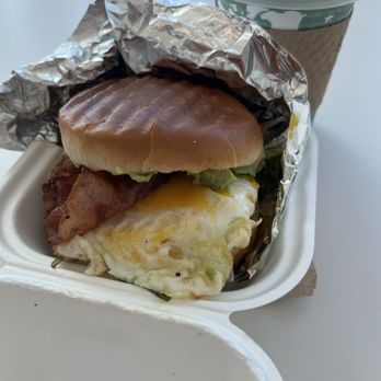 Cafe de Anza - Breakfast sandwich with avocado - Cafes Near Me - San Diego, California