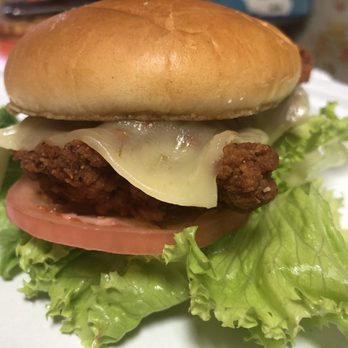Chick-fil-A - Spicy Deluxe Sandwich!!! - Fast Food Near Me - Bowie, Maryland