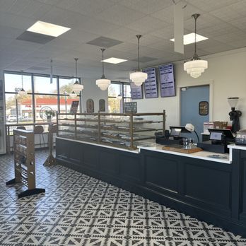 Parlor Doughnuts - Chill vibes and donuts! - Donuts Near Me - Muncie, Indiana