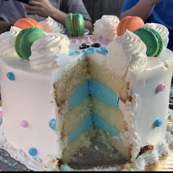 Dortoni Bakery - Gender reveal cake that is absolutely not what I ordered. - Bakeries Near Me - Levittown, New York