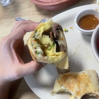 Arnie’s Cafe - Carne asada burrito - Breakfast & Brunch Near Me - Reno, Nevada