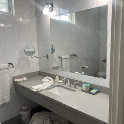 Seabreeze Inn - Bathroom