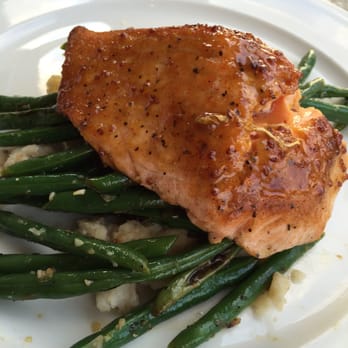Burt & Max's - Broiled Salmon. Green Beans. Mashed Potatoes. - Bars Near Me - Delray Beach, Florida