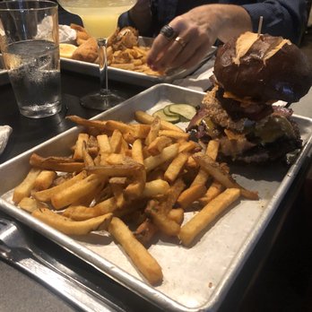 Blackie's - American Near Me - Smithfield, Rhode Island
