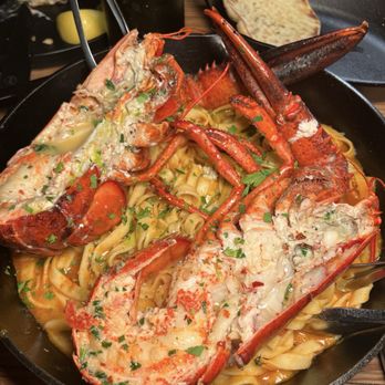 màna - Whole Main Lobster Pasta - Greek Near Me - La Grange, Illinois màna - Whole Main Lobster Pasta - Greek Near Me - La Grange, Illinois