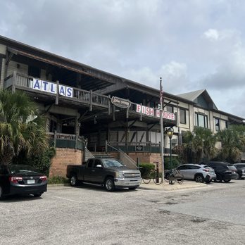 The Fish House - Outside leading to entryway - Seafood Near Me - Pensacola, Florida The Fish House - Outside leading to entryway - Seafood Near Me - Pensacola, Florida