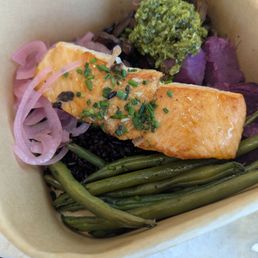Salmon bowl
