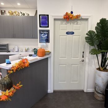 Crystal Bright Smile - Cosmetic Dentists Near Me - Tujunga, California