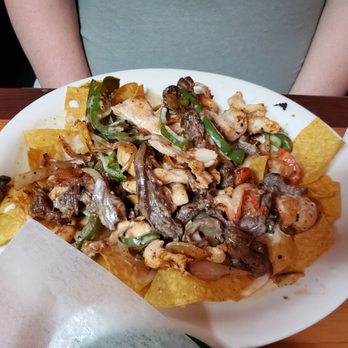 El Cazuelon - Nachos Texanos - Mexican Near Me - Winder, Georgia