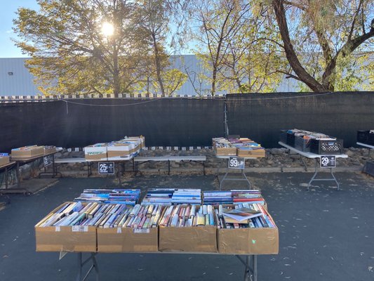 Grassroots Books by null