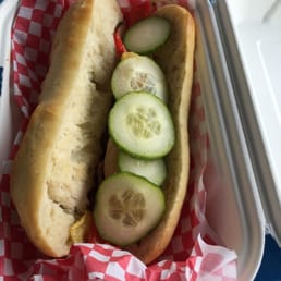 $7 sandwich. I had to pay extra to get a sandwich that was not on a hotdog bun??? $7 sandwich. I had to pay extra to get a sandwich that was not on a hotdog bun???