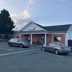 Riverside Lunch - Storefront