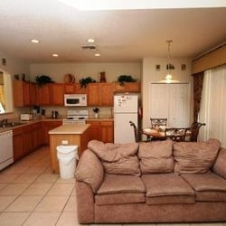 Starmark Vacation Homes - Gold Star Home Kitchen Representation