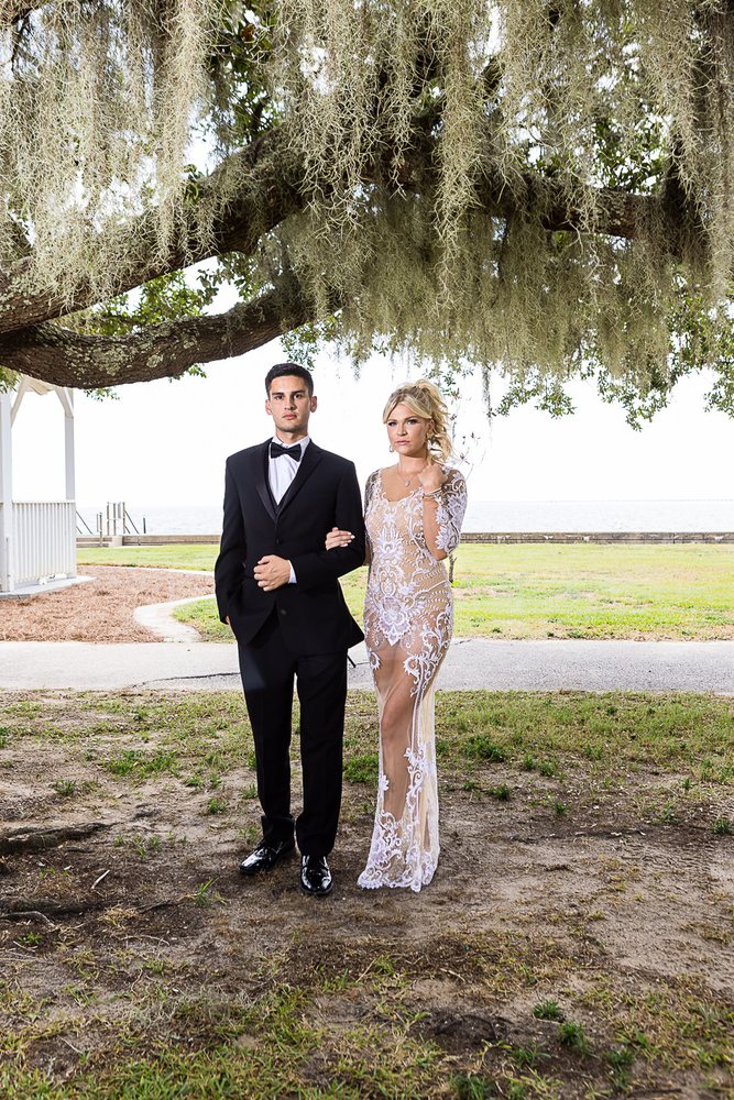 THE ROXY SALON Updated September 2024 Request an Appointment 2660