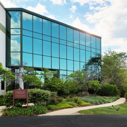 Walter E. Smithe Furniture & Design - Itasca Corporate Offices and Warehouse