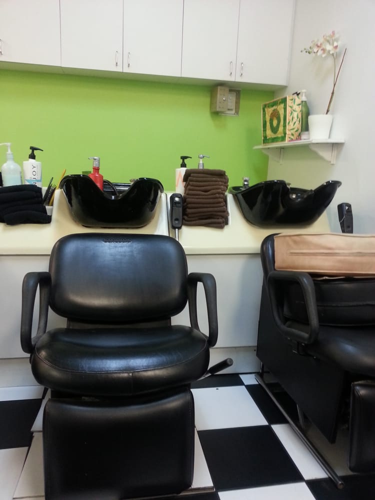 WHO DOES YOUR HAIR SALON Updated September 2024 1759 N University