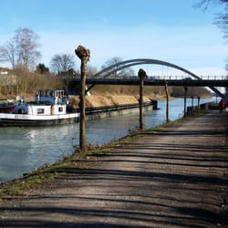 Stele Mittellandkanal Misburg - Kanalbrücke Misburg