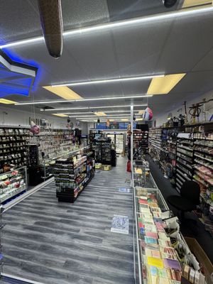 Tobacco Heaven LLC, 8100 George Washington Mem Hwy, Yorktown, VA  23692-4109, US