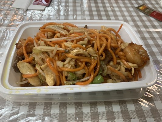 Brother's Noodles by null