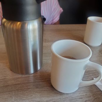 Le Peep Breakfast & Lunch - More coffee please - Breakfast & Brunch Near Me - Mount Prospect, Illinois