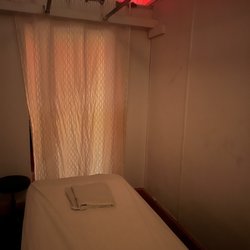 Royal Foot Spa And Massage - Simple, basic, clean.