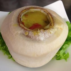 La Baie D Along - Jeune noix de coco au curry