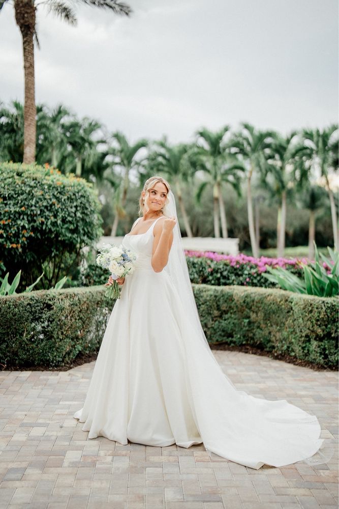 Naples Makeup Artistry Logo