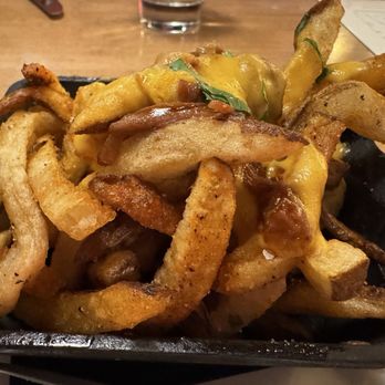 Sharps Roasthouse - Applewood Smoked Pulled Pork Fries - American Near Me - SeaTac, Washington Sharps Roasthouse - Applewood Smoked Pulled Pork Fries - American Near Me - SeaTac, Washington