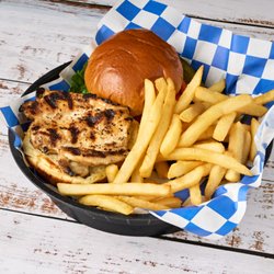 Old Munich Tavern - Chicken Sandwich