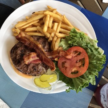 Sunset Cove - Sunset burger - American Near Me - Charlotte Amalie, Virgin Islands