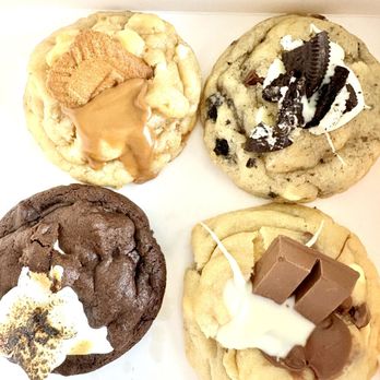 Cookie Bite Pastry - Biscotti, Cookies & Cream, Marshmallow Puff & Kit Kat cookies - Patisserie/Cake Shop Near Me Cookie Bite Pastry - Biscotti, Cookies & Cream, Marshmallow Puff & Kit Kat cookies - Patisserie/Cake Shop Near Me