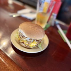 El Cap Restaurant - 'world Champ' Cheeseburger