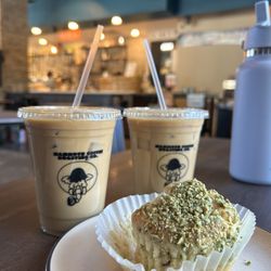 Mammoth Coffee Roasting Company - Hazelnut Latte & Vegan Muffin
