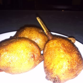 Grub Crawl - Grubbing like an SF Giant; second stop: mini corn dogs at Pete's Tavern - Food Tours Near Me Grub Crawl - Grubbing like an SF Giant; second stop: mini corn dogs at Pete's Tavern - Food Tours Near Me