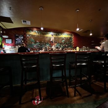 Basil Thai Restaurant - Bar - Thai Near Me - Paso Robles, California