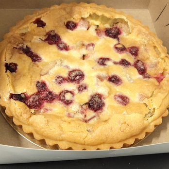 Three Tarts - raspberry and rhubarb tart - Bakeries Near Me - Ottawa, Ontario