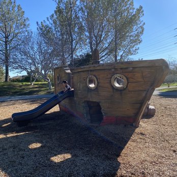Magic Mountain Playground - Parks Near Me - San Mateo, California