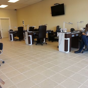 Modern Nails & Spa - Nail Salons Near Me - Lynden, Washington