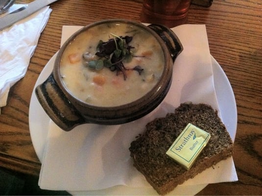 Roadside Tavern Lisdoonvarna by null