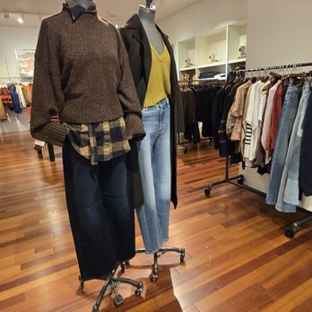 Banana Republic - Women's Clothing Near Me - Hillsboro, Oregon