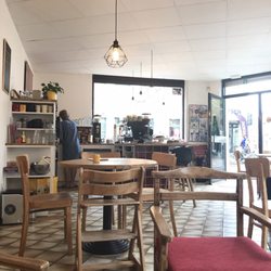 Frits - Great place for coffee! Almond latte was awesome!! Great service