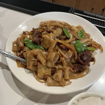 EMei - House Special Chow Fun I love a great chow fun and this one did not disappoint - Szechuan Near Me - Philadelphia, Pennsylvania EMei - House Special Chow Fun I love a great chow fun and this one did not disappoint - Szechuan Near Me - Philadelphia, Pennsylvania