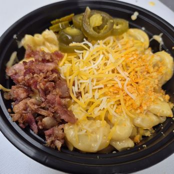 DB Farm Grub Wagon BBQ - Cajun Mac - Barbeque Near Me - Willis, Texas DB Farm Grub Wagon BBQ - Cajun Mac - Barbeque Near Me - Willis, Texas