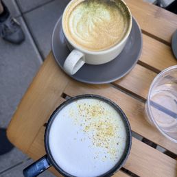 oolong tea latte and seaweed latte